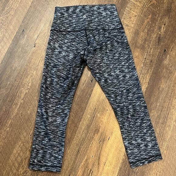 Lululemon space dye leggings womens size 8 black white running workout yoga‎ - Picture 1 of 4
